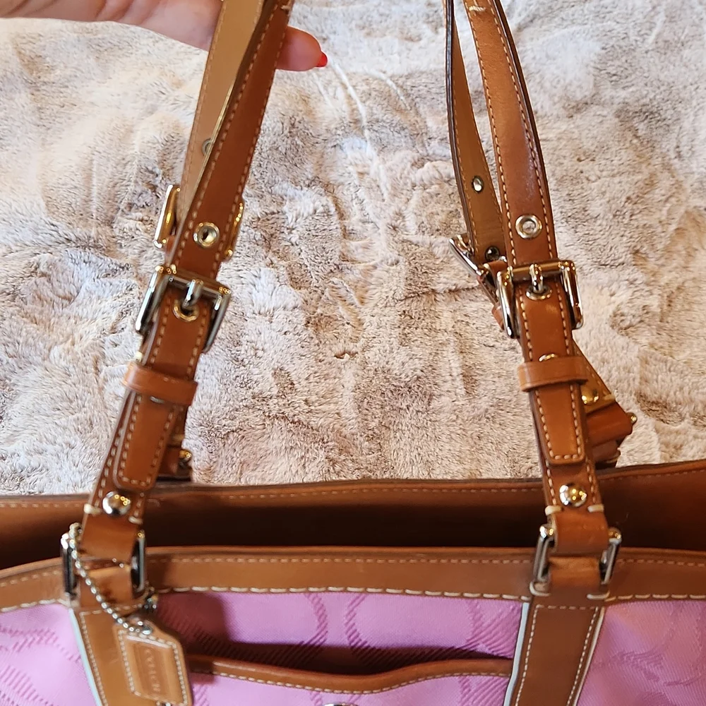 Coach Tote - Picture 5 of 7